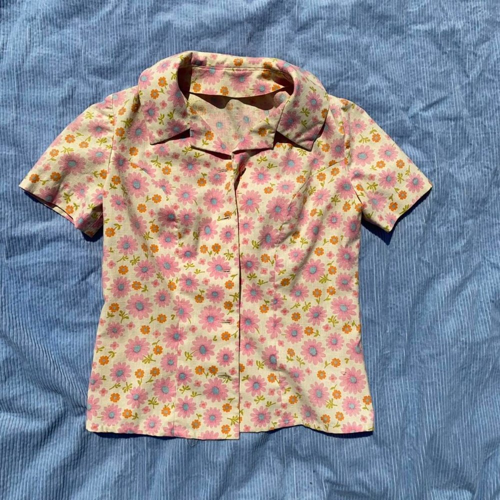 Handmade Linen Button-up 🚨 - Picture 3 of 3